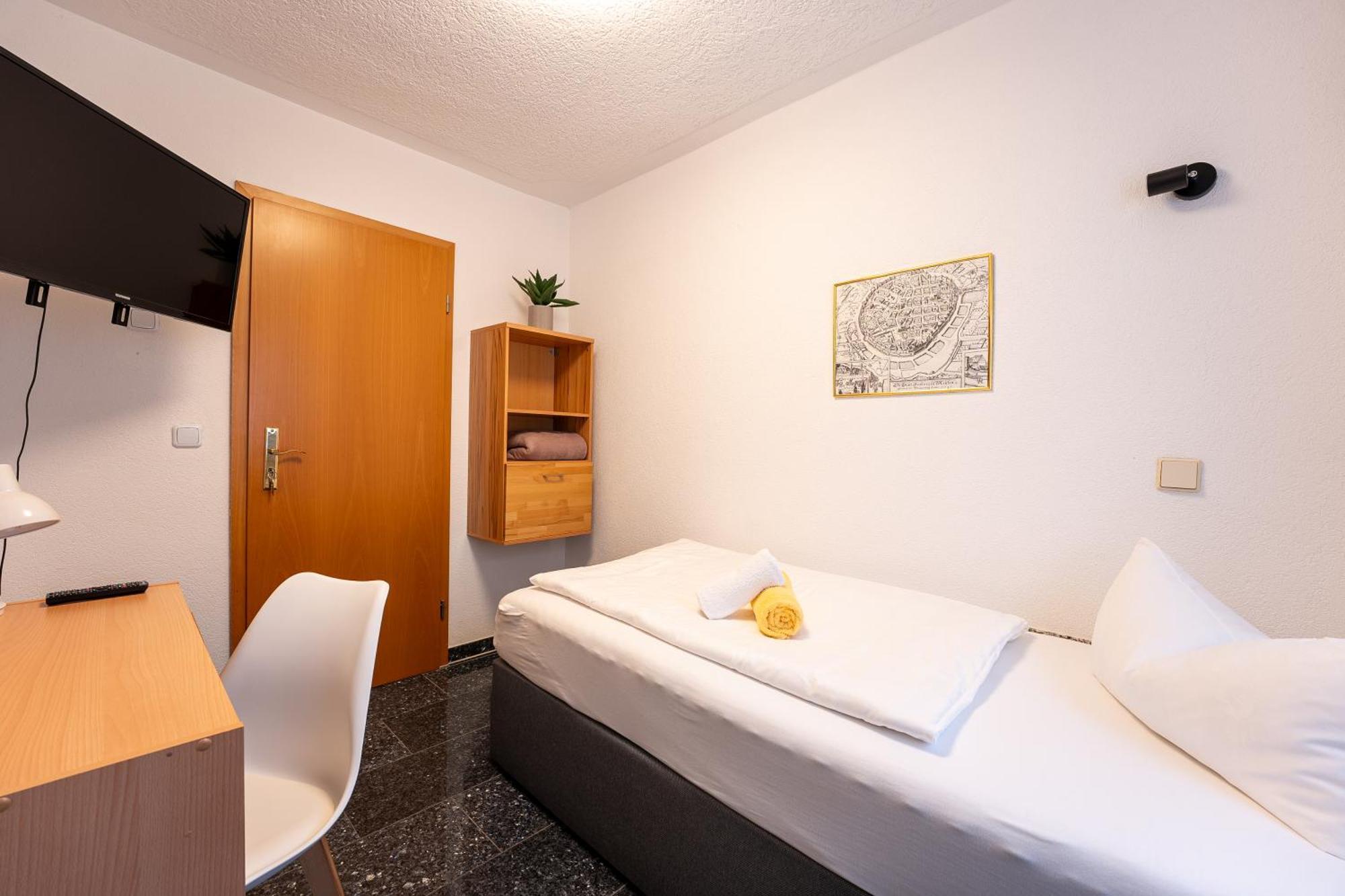 Pension Krone Фрайберг Экстерьер фото