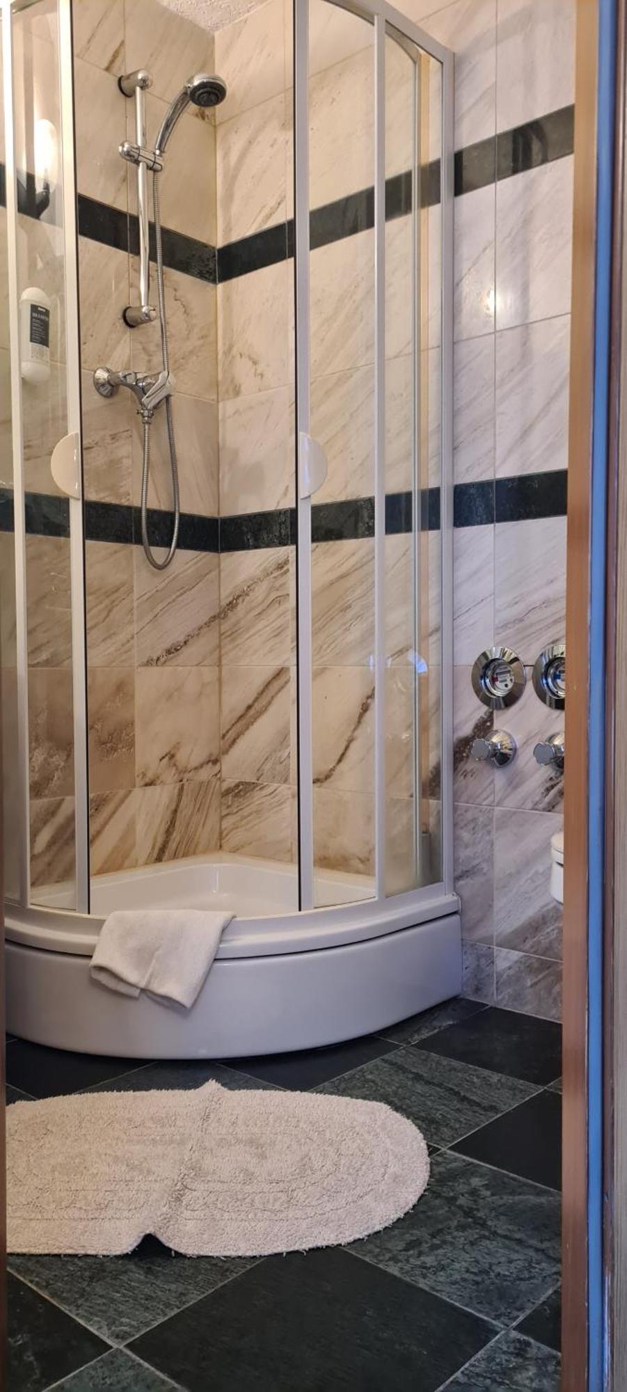 Pension Krone Фрайберг Экстерьер фото