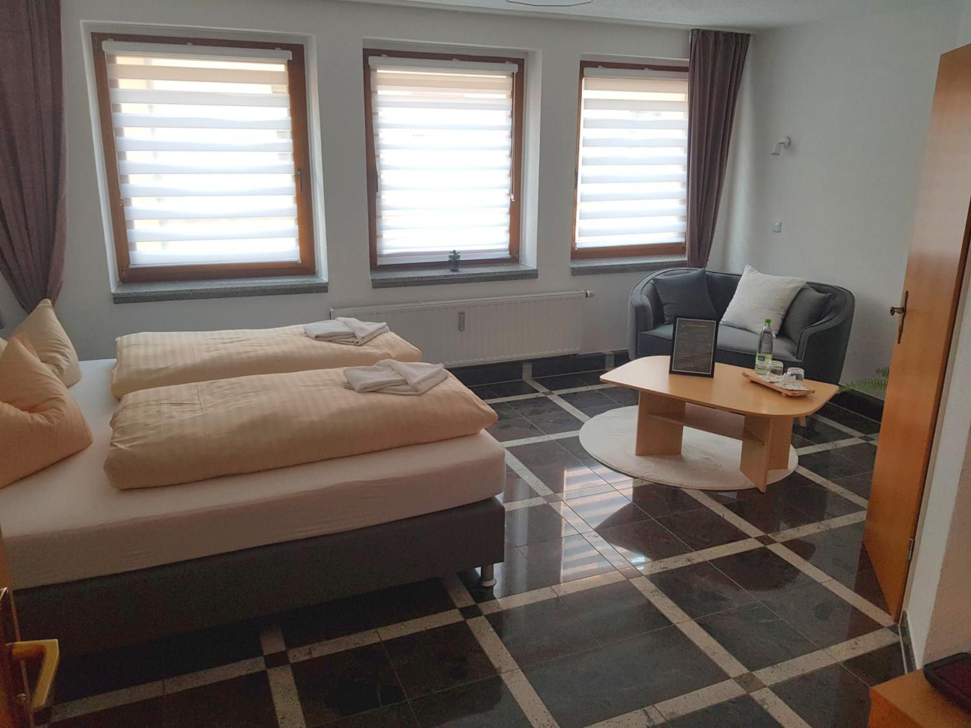 Pension Krone Фрайберг Экстерьер фото